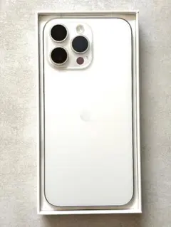 iPhone 16 Pro Max 256GB ホワイトチタニウム　SIMフリー