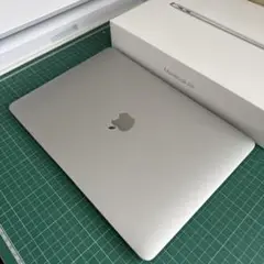 【時間限定値下】MacBook Air M1 シルバー 256GB 8GB 美品 MacBook Air (M1, 2020) 8GB/256GB US配列 Amazon.com: Apple