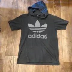 デサント社adidasの半袖パーカーです。