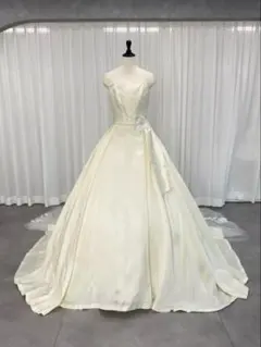 超美品☆クラウディアサテンウェディングドレス お洒落♬ヘッドドレス 