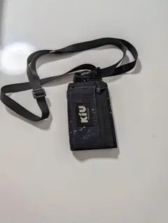Kiu のミニ財布　ストラップ付きのサムネイル