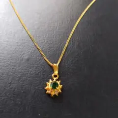 エメラルド風　ネックレス