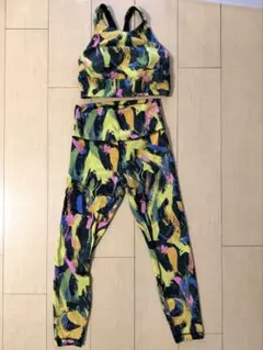 lululemon スポーツブラ レギンス Mタイダイデザイン ヨガウェアセット lululemon スポーツブラ レギンス Mタイダイデザイン ヨガウェアセット