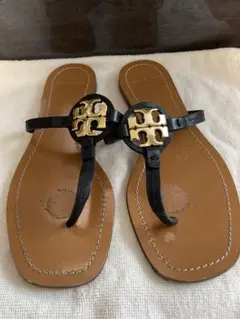 最終値下げ！TORY BURCH トリーバーチ サンダル ブラック 保存袋付きのサムネイル