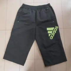 adidas ハーフパンツ 150サイズ カーキ色
