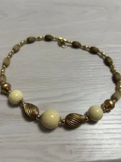 Item thumbnail for item 0c8bdb9d-f3c6-44a9-be5e-e4752242365e