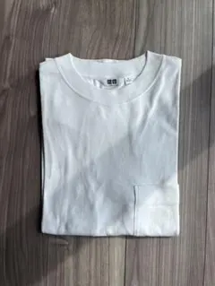 ユニクロ　ホワイト 長袖 Tシャツ ポケット付き