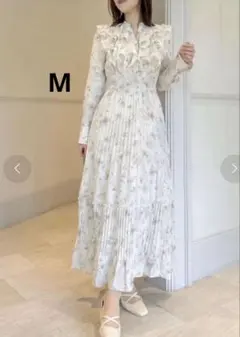 dazzlin　フラワープリーツワンピース M ベージュ