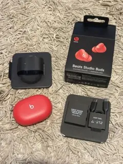 ワイヤレスノイズキャンセリングイヤフォン MJ4X3PA/A(Beats)レッド