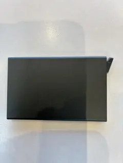 黒の薄型カードケース