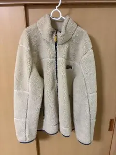 ベージュ フリースジャケット ハイネック