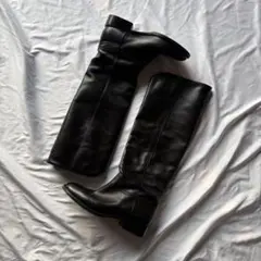 CHANEL Interlocking CC Leather Bootsのサムネイル