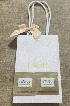 Dior ショップ袋 ＆プレステージホワイト　ル プロテクター UV ルミエール