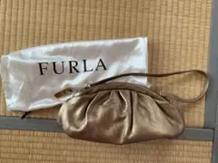 値下げ！FURLA ゴールド クラッチバッグ 保存袋付き