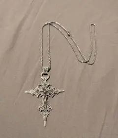 クロス型　ネックレス