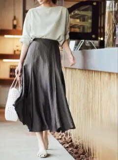 OPAQUE CLIPのフレアスカート