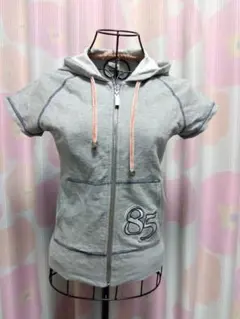 TOMMY　GIRL半袖 パーカー