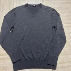 ユニクロ　メリノVネックセーター　　M グレー