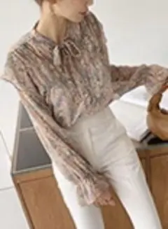 dholic ディーホリック　リボンフリル花柄ブラウス