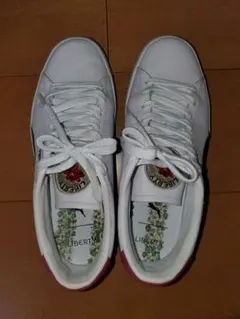 PUMA ホワイトスニーカー