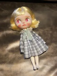 カスタムネオブライス・アウトフィットチェック柄付き
