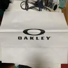 OAKLEY ショップ袋 　ショッパー　紙袋のサムネイル