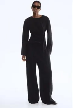 タイディテールトップス　H&M 黒　ブラック