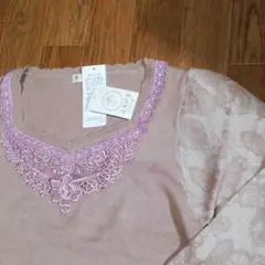 axes femme ベージュピンクニット