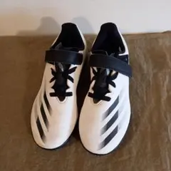 adidas キッズ　サッカーシューズ　19cm