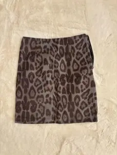 ヒョウ柄タイトスカート