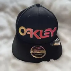 OAKLEY ブラック スナップバックキャップのサムネイル