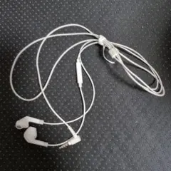 ホワイト イヤフォン 3.5mmジャック
