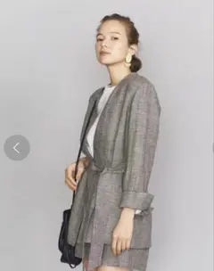 グレー ノーカラージャケット リボン付き