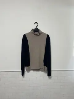 スコットクラブ　タートルネックセーター ベージュ×ネイビー