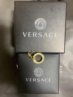 強*犬様 VERSACE ゴールドチェーンネックレス - メルカリ