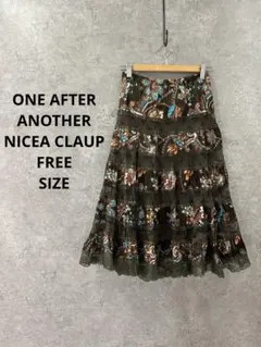 ONE AFTER ANOTHER NICEA CLAUP スカート
