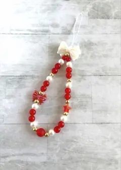 ビーズストラップ スマホストラップ　ストラップ　レッド　赤