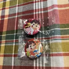 不二家 ペコちゃん 缶バッジ 2種セットのサムネイル