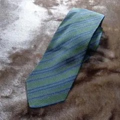 Giorgio Armani グリーンとグレーのチェックネクタイ