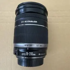Canon EF-S 18-200mm f/3.5-5.6 ISのサムネイル