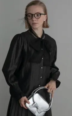 【新品タグ付き】オーガンジーブラウス