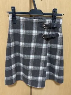 グレー系チェックミニスカート サイドバックル付き
