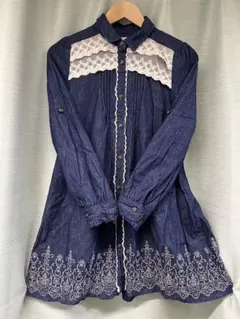 axes femme 刺繍入りデニムチュニックワンピース　デニムシャツワンピース