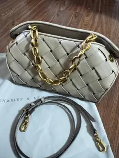 CHARLES & KEITH クロス編みショルダーバッグイントレチャートバッグ