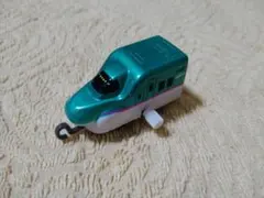 カプセルプラレール カププラ E5系 新幹線 はやぶさ ゼンマイ車