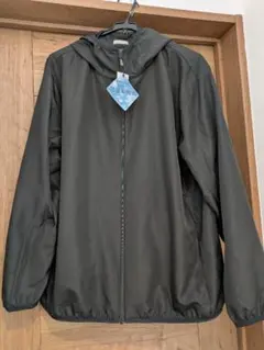 新品未使用☆ フード付き ジャンパーブラック系 4L