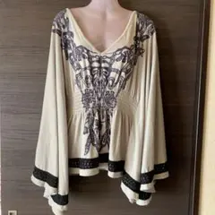 グレー刺繍入り フレアスリーブ チュニック