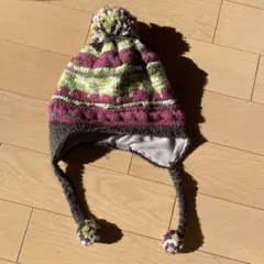 ポンポン付きスキー帽子