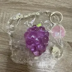 momo スクイーズ　クリア　ブドウ