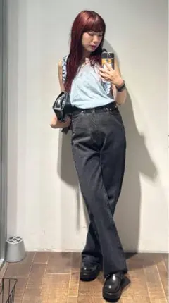eL ジーナシス ハイライズ ストレート デニム Mサイズのサムネイル